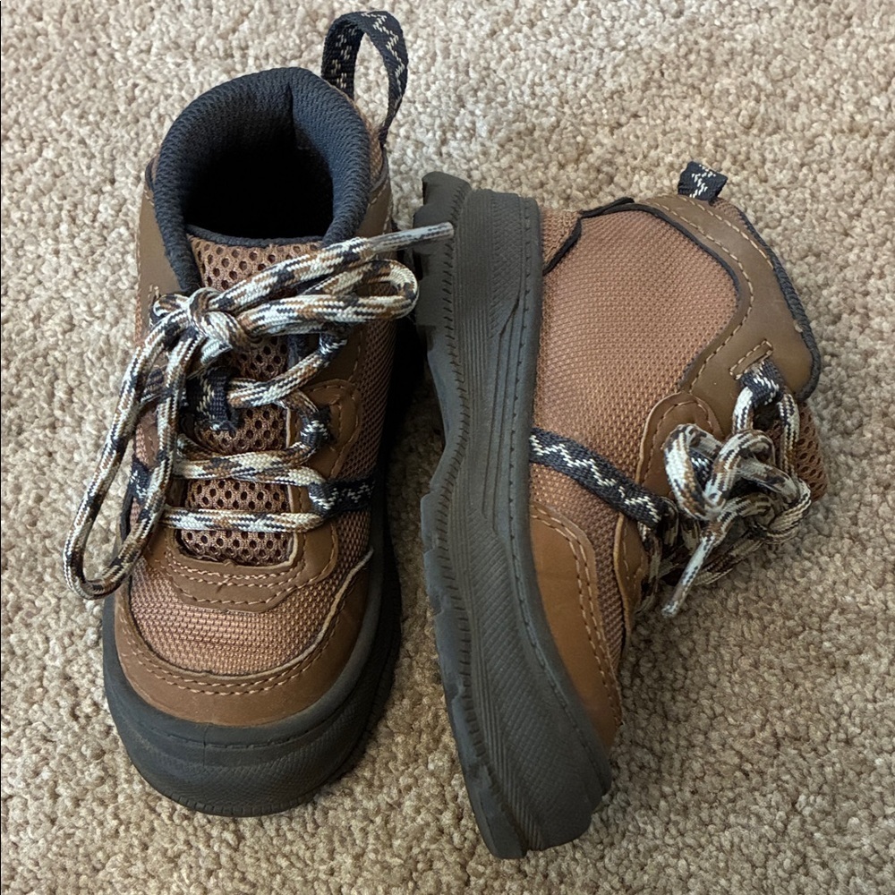 OshKosh B'gosh Vuelta Hiker Brown Kids Boots